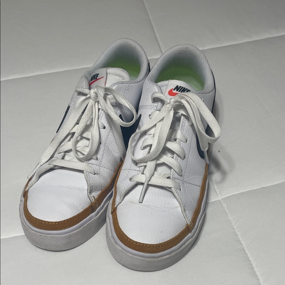 Nike Womens White and Tan Sneakers